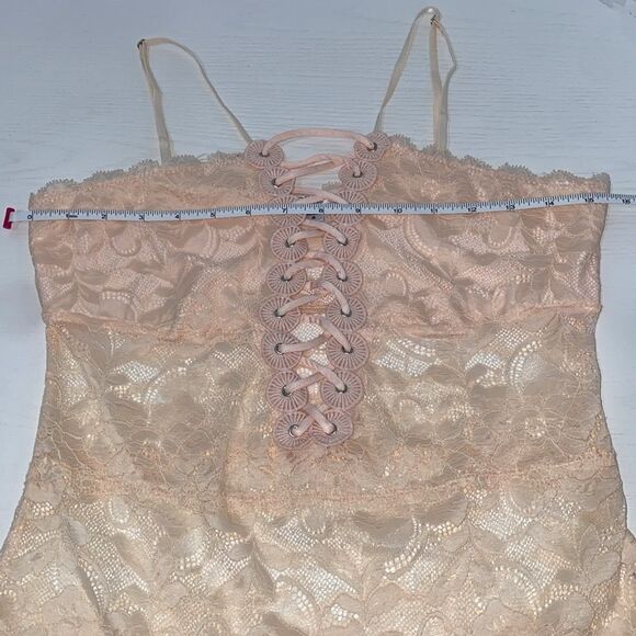 Guess Peach Lace Bodysuit Lace-Up Front Lined Top Sheer Bottom Snap Crotch M - Picture 8 of 8